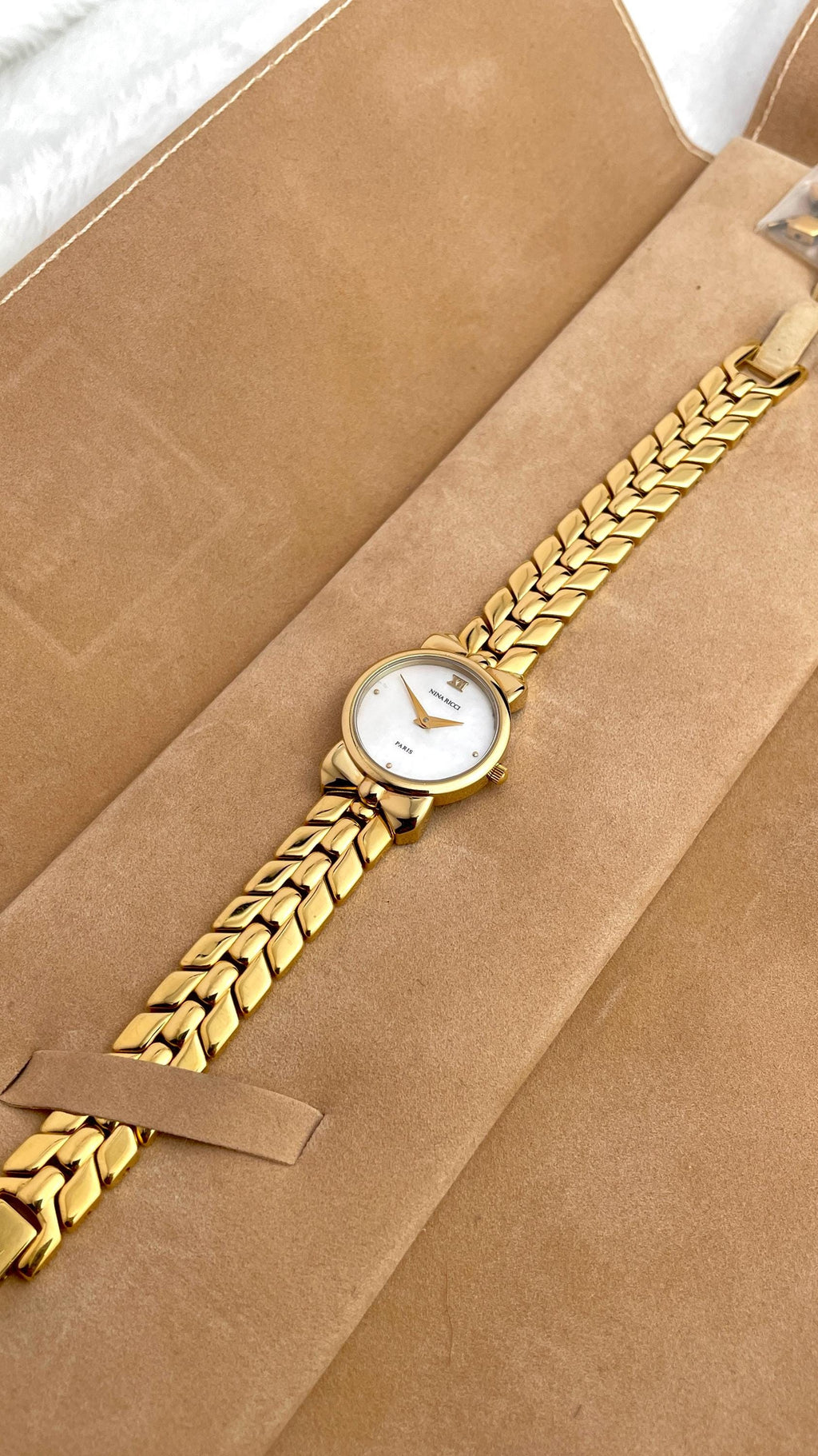 Nina Ricci D954 Gold Tone Ribbon