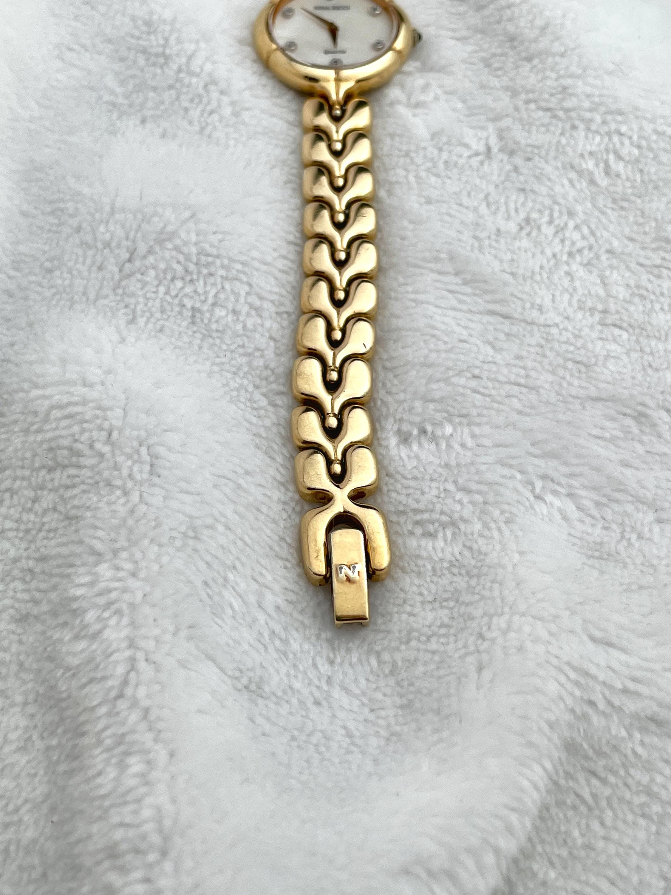 Nina Ricci Dainty Gold Mother of Pearl