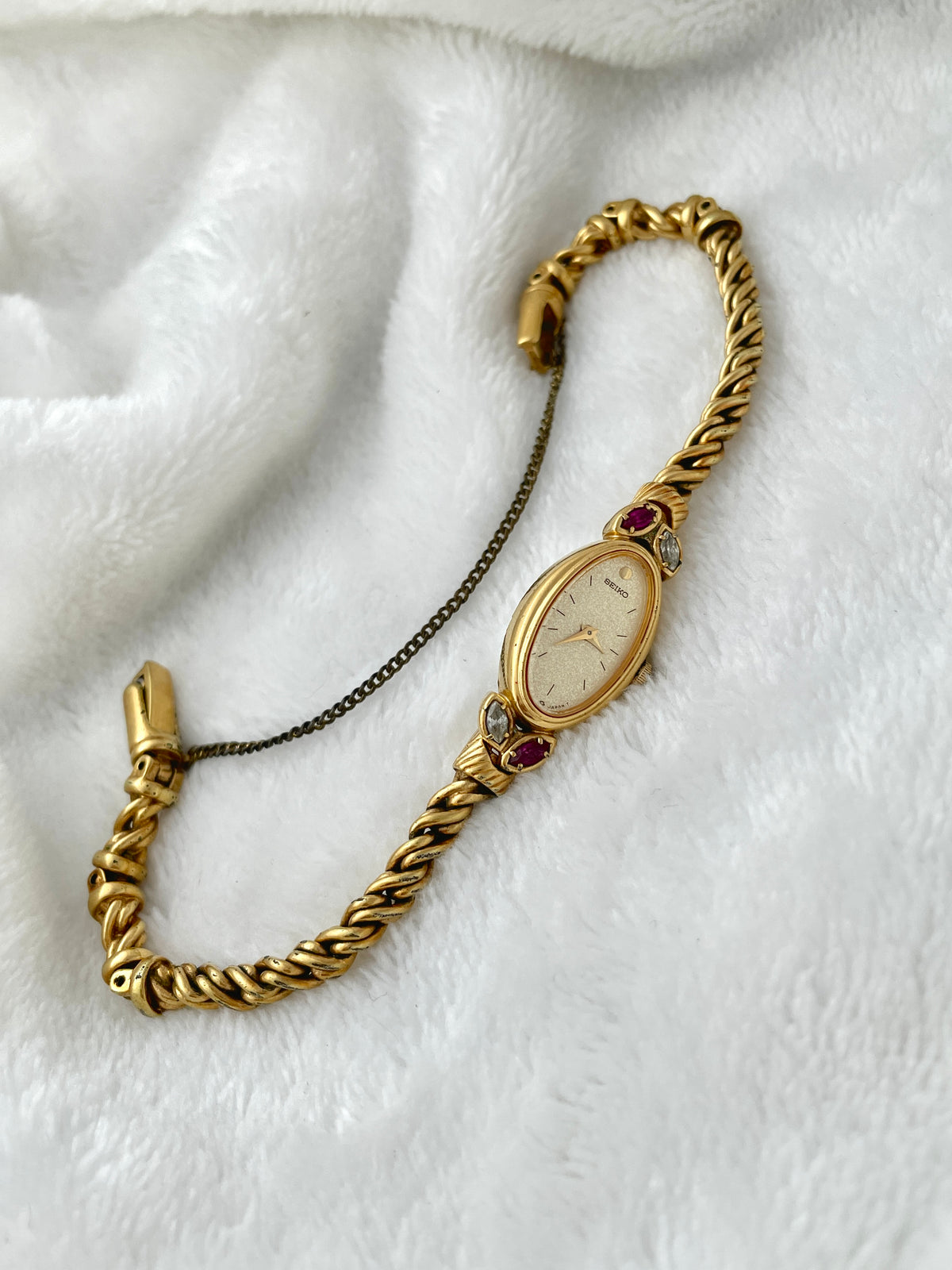 Vintage Seiko Oval Ruby Gems