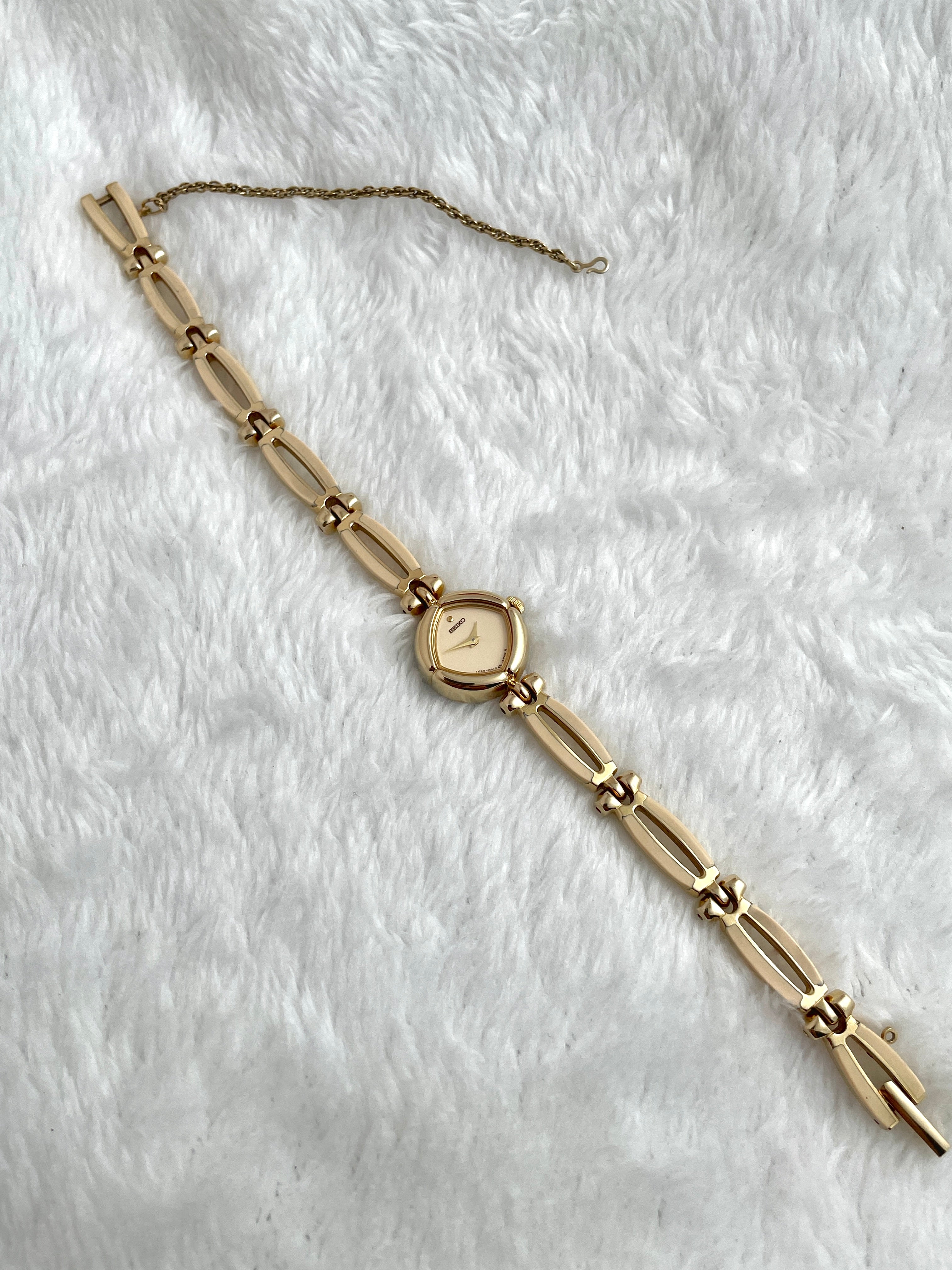 Petite 90s Seiko Gold Tone Women Watch