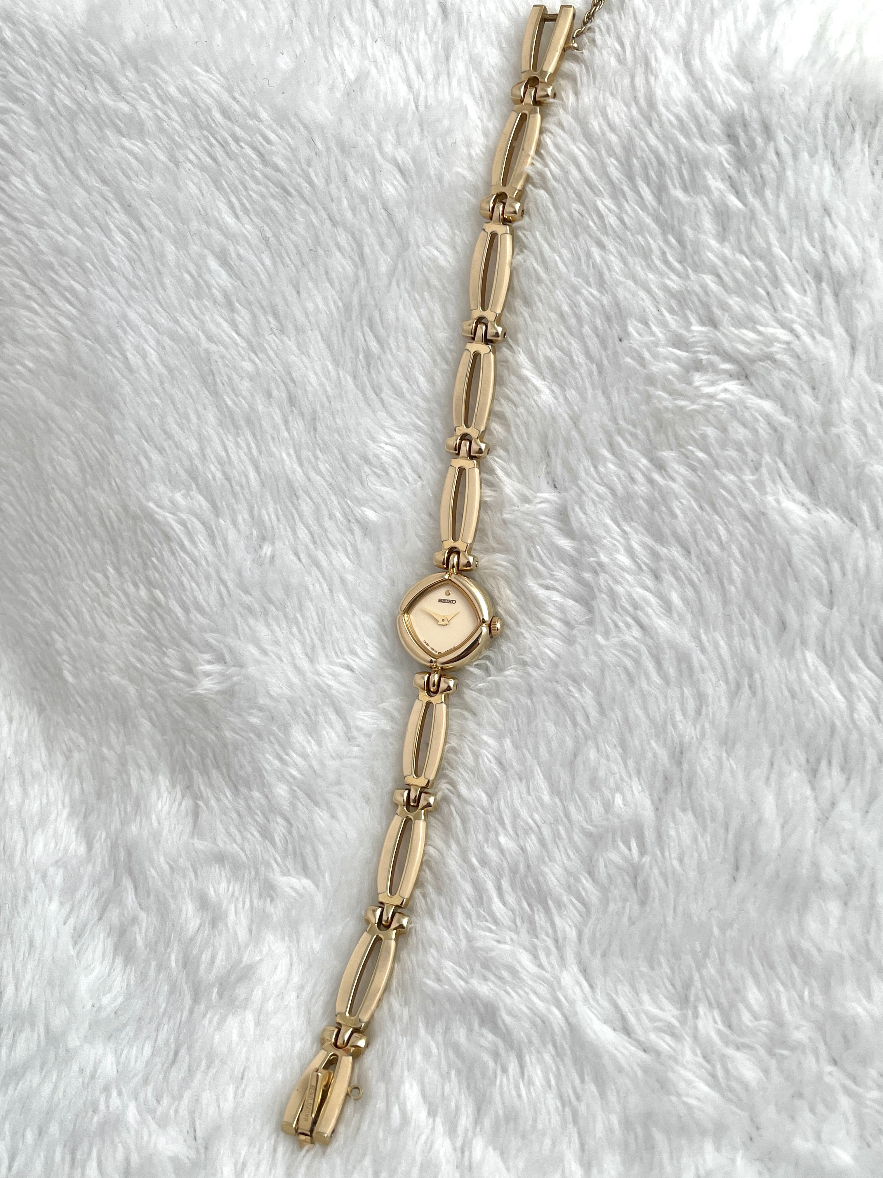 Petite 90s Seiko Gold Tone Women Watch