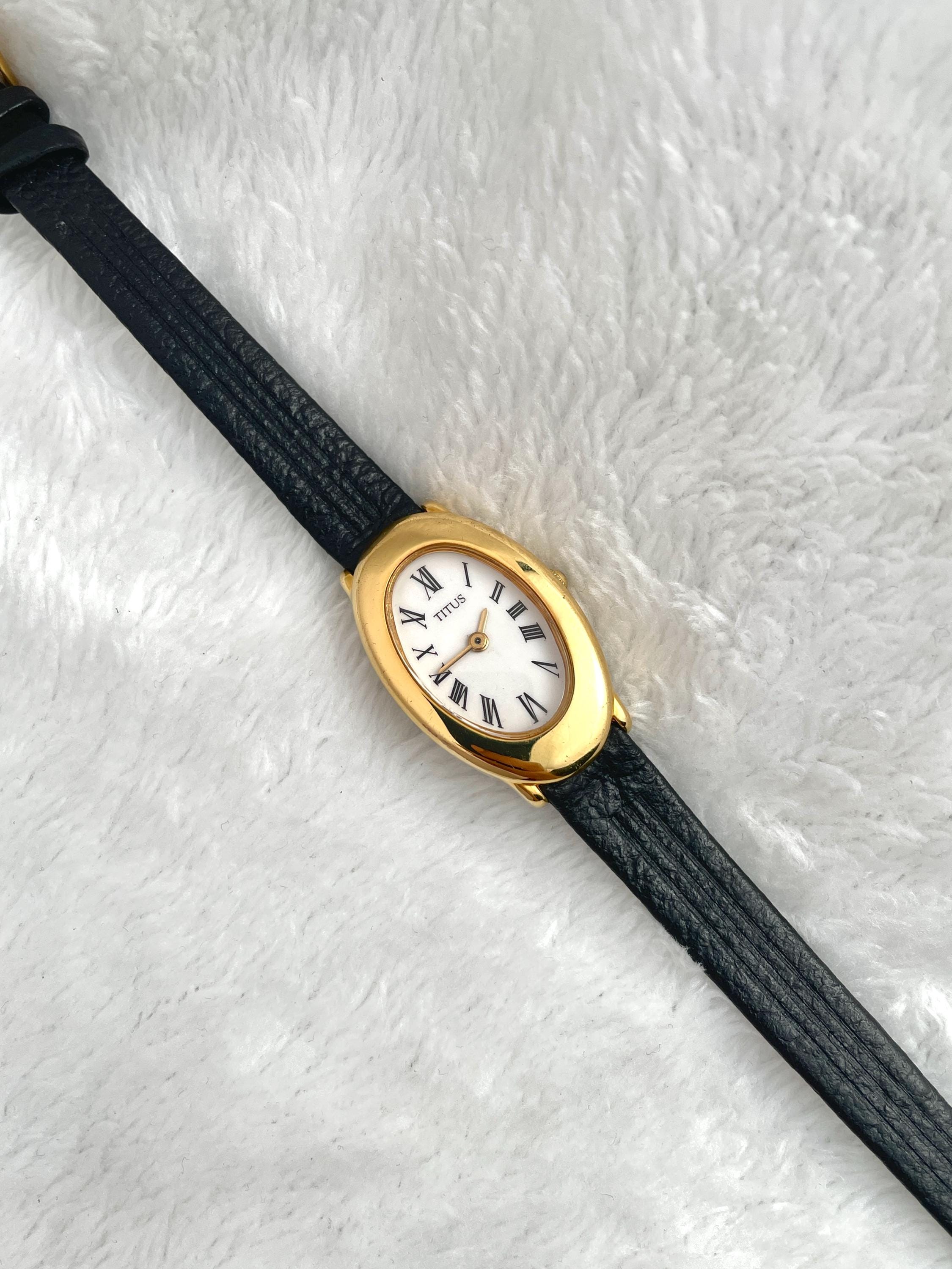 Solvil et Titus Oval Roman Gold Tone
