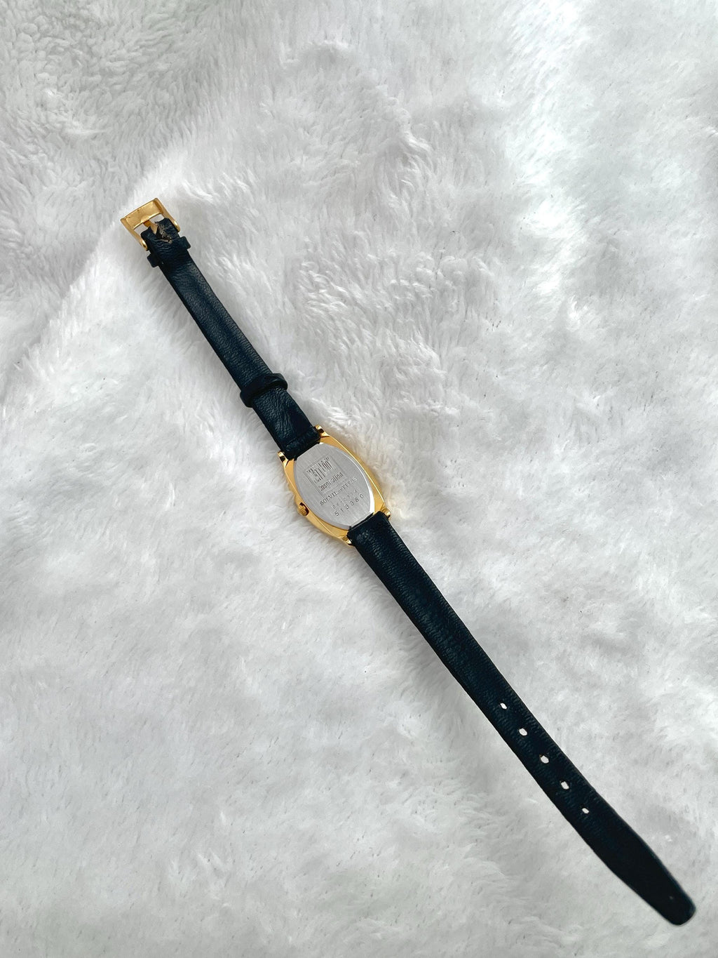 Solvil et Titus Oval Roman Gold Tone