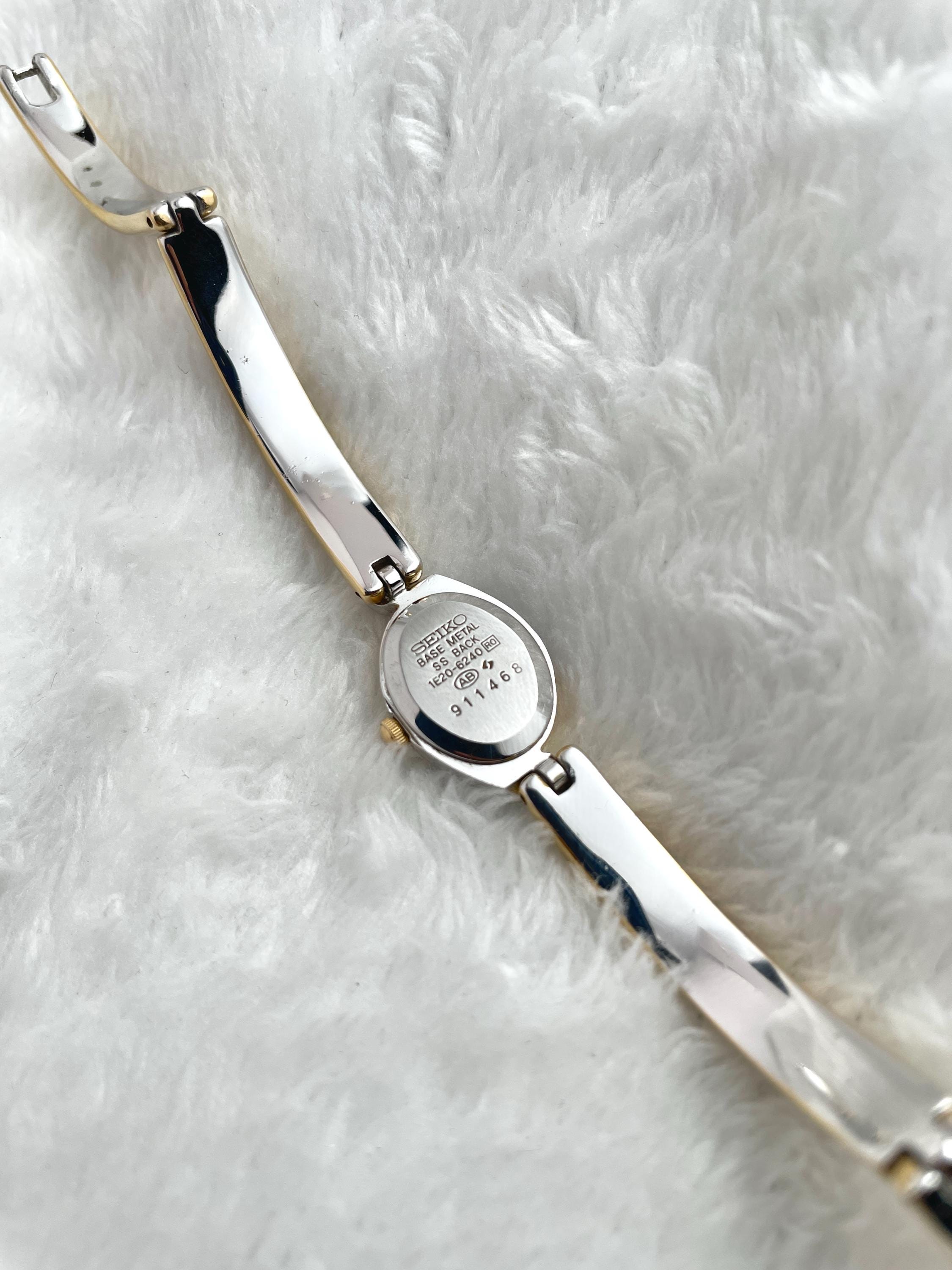 RARE vintage Seiko Two-tone 2 Gemstone Bangle 1E20-6240